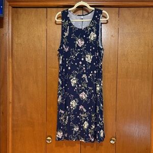 ⭐️Old Navy Navy Floral Mini Dress